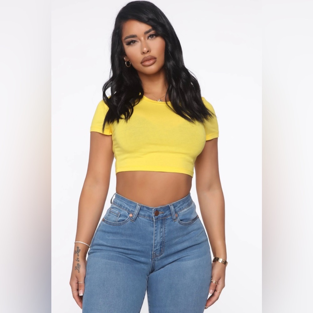 Robin Super Crop Tee-Yellow